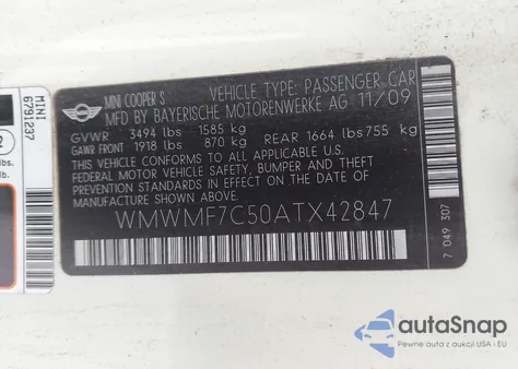 2010 Mini Cooper S z USA, uszkodzony, nr VIN WMWMF7C50ATX42847